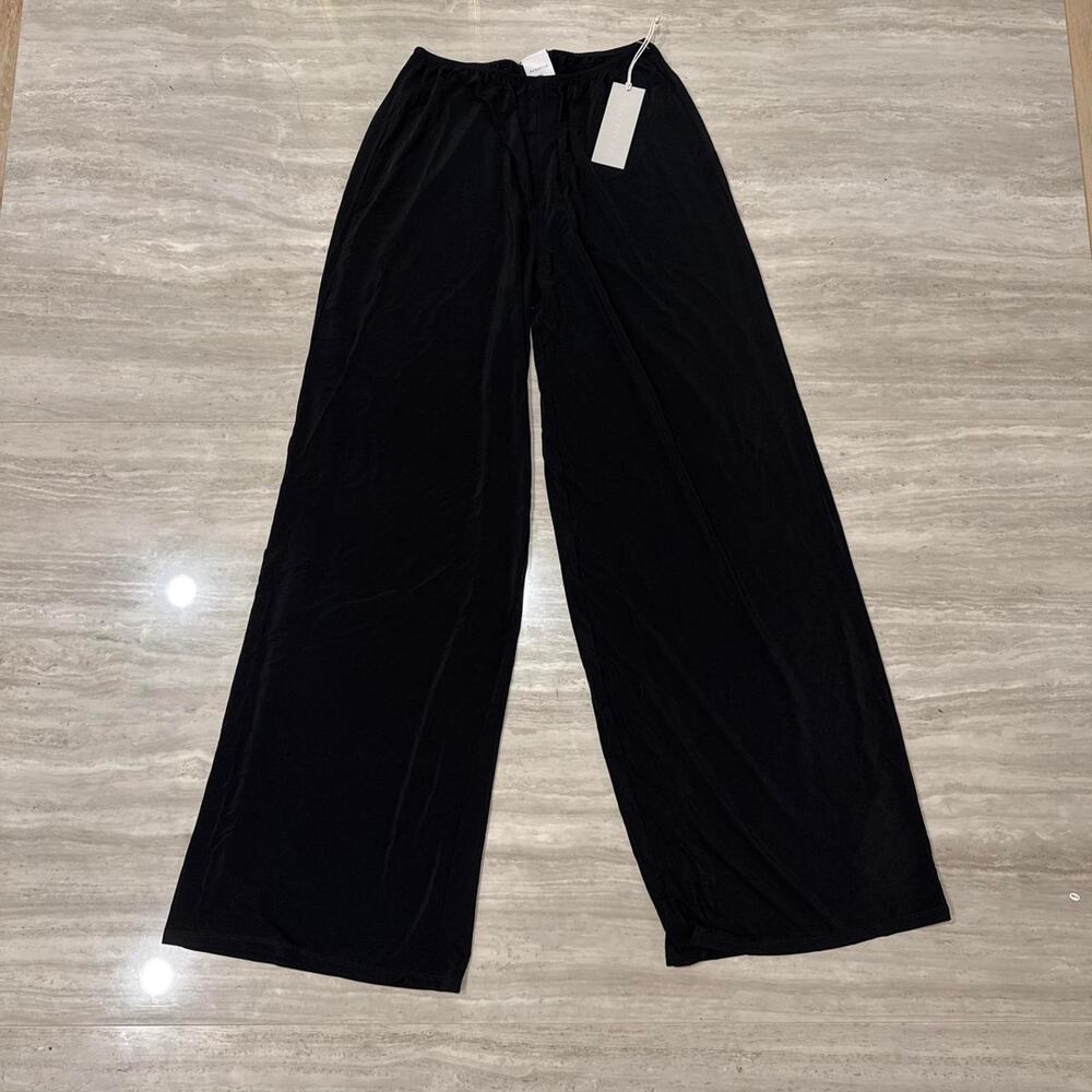 Negative slink pant in black